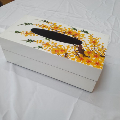 Hộp đựng khăn giấy chữ nhật sơn mài cao cấp Thanh Bình Lê đựng giấy để trong phòng khách hay nhà ăn, đẹp mắt và sang trọng