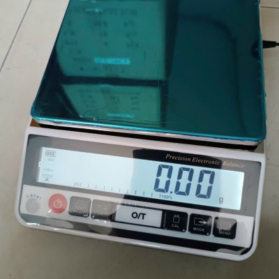 Cân Điện Tử HL 2200g 0.01g