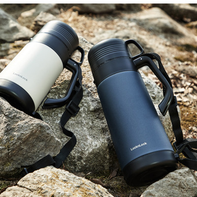 Bình giữ nhiệt Lock&Lock Easy Outdoor Vacuum Bottle màu trắng ngà LHC1485IVY 1,8L - Hàng chính hãng có quai xách, nắp dùng làm cốc nước - JoyMall