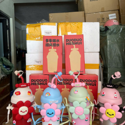 Bình Giữ Nhiệt Hoa Dễ Thương 700ML Inox 316 Cao Cấp – Kèm Ống Hút, Dây Đeo, Sticker & Cọ Vệ Sinh - HÀNG CHÍNH HÃNG MINIIN