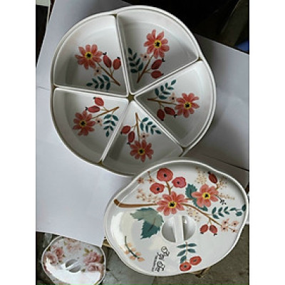 KHAY ĐỰNG MỨT TẾT BẰNG NHỰA PHÍP HÌNH TRÒN SÓNG 5 NGĂN TAM GÁC ( HOA VĂN GIAO NGÂU NHIÊN )