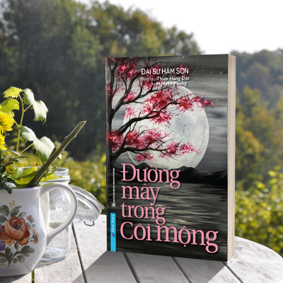 Đường Mây Trong 
Cõi Mộng