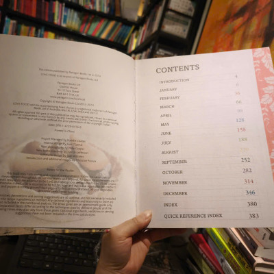 Sách - A Year Full of Recipes: 365 Recipes, One for Every Day of the Year Plus 1 for a Leap Year