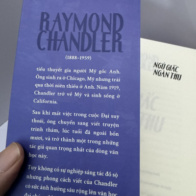 (Kiệt tác trinh thám nổi bật được Haruki Murakami đánh giá rất cao)NGỦ GIẤC NGÀN THU - Raymond Chandler – Khánh Nguyên dịch – Nhã Nam – NXB Văn Học