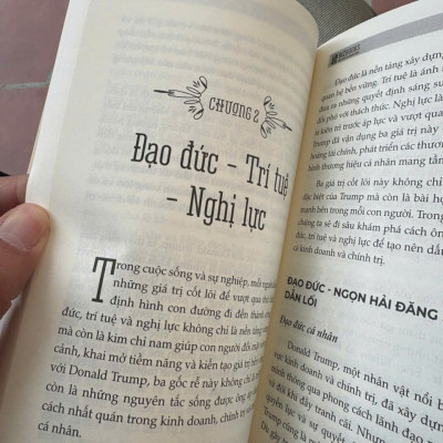 DONALD TRUMP: Bậc Thầy Thương Trường Và Quyền Lực Nhà Trắng - The Gurus - Chuyên gia Nguyễn Hoàng Phương Hiệu đính - Bizbooks
