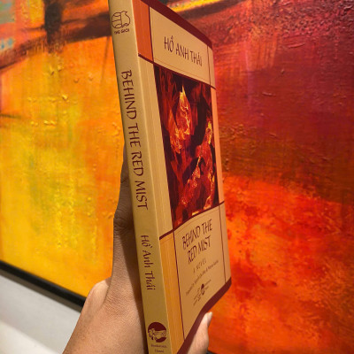 Sách - Behind The Red Mist by Hồ Anh Thái - Tiểu thuyết lịch sử Việt Nam - Novel in English