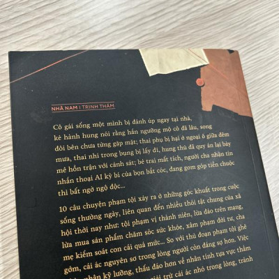 Sách - Khi nhìn chằm chằm vực thẳm (Nhã Nam HCM)