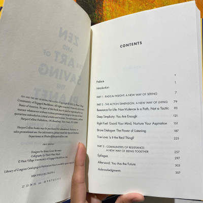 Sách - Zen and the Art of Saving the Planet: Harnessing the Power of Mindfulness for a Regenerative World, Personal Growth, and Inner Peace by THÍCH NHẤT HẠNH/Editors