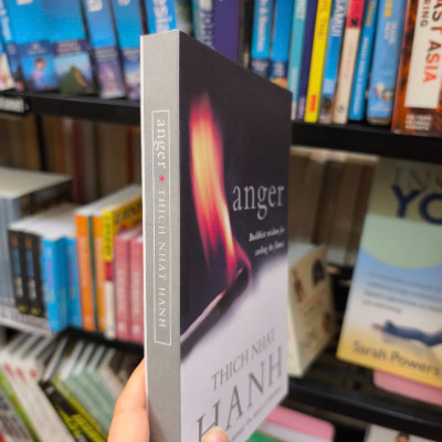 Sách - Anger by Thich Nhat Hanh: Buddhist wisdom for cooling the flames - English Book - Sách Ngoại Văn