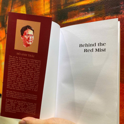 Sách - Behind The Red Mist by Hồ Anh Thái - Tiểu thuyết lịch sử Việt Nam - Novel in English