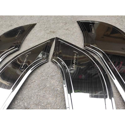 Ốp tapli titan theo xe dành cho Hyundai Elantra 2018-2020 tặng kèm keo nước trợ dính 3M