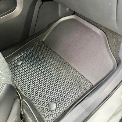 Thảm ô tô sd3 2 lớp dạng lưới lục giác Toyota Raize 2022-nay màu đen bề mặt cao su siêu sạch - Nhãn hiệu Macsim