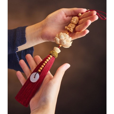 Khánh Liên Hoa Trang Trí Xe Hơi , Dây Treo Sen Gỗ Hoàng Dương Trang Trí Ô Tô