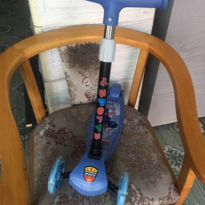 Xe Trượt Scooter Bằng Nhựa Cho Bé