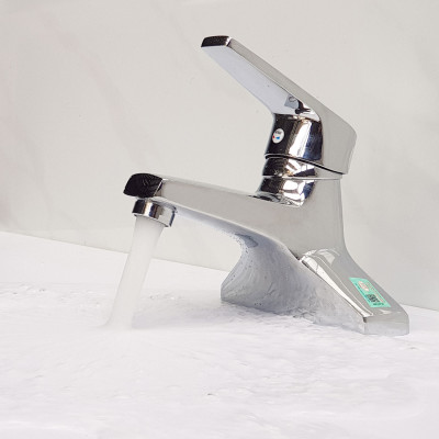 Vòi Lavabo 2 chân Đồng mạ Chrome Eurolife EL-IRIS03 ( Trắng bạc)