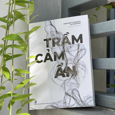 Cuốn sách dành cho ai muốn được là chính mình: Trầm Cảm Ẩn - Cách Thoát Khỏi Chủ Nghĩa Hoàn Hảo Đang Che Đậy Căn Bệnh Trầm Cảm Của Bạn