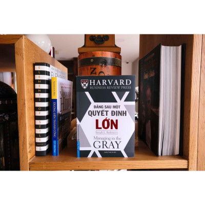 Combo Đằng sau một quyết định lớn + 7 thói quen của bạn trẻ thành đạt - Bản Quyền