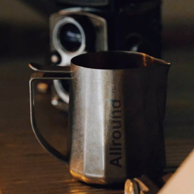 Ca đánh sữa All Round 480ml CAFEDE KONA