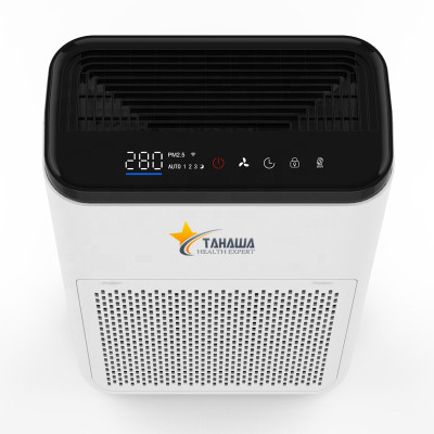 Máy lọc không khí Nhật Bản Tahawa TH-AP21 là sản phẩm được thiết kế tinh tế với màu trắng sang trọng, nhỏ gọn. Chúng cũng có thể được xem như là 1 vật trang trí nội thất cho căn nhà, văn phòng làm việc của mình, góp phần sang trọng