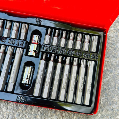 Bộ tuýp lục giác hoa thị 40 chi tiết Kapusi, đựng trong hộp thép sơn tĩnh điện EUROKING TOOLS