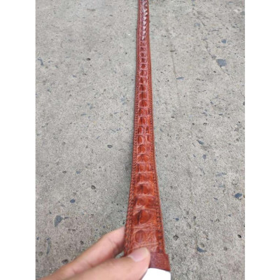 Nịt Da Cá Sấu Gai Liền Đan Viền Thủ Công N33ND2 (mặt vàng)