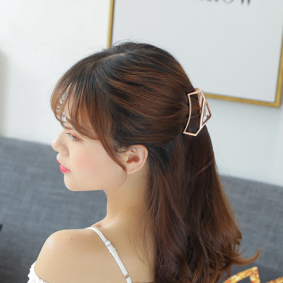 Kẹp tóc phong cách Retro nhỏ xinh