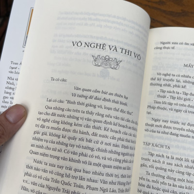 (Combo 4 cuốn NẾP CŨ Toan Ánh) (Bộ sách Việt Nam văn hóa giá trị) CON NGƯỜI VIỆT NAM-TÍN NGƯỠNG VIỆT NAM-LÀNG XÓM VIỆT NAM-HỘI HÈ ĐÌNH ĐÁM - Nxb Trẻ - bìa mềm