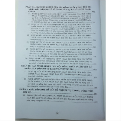 Sách Tuyển Tập Các Nghị Quyết Mới Nhất Của Hội Đồng Thẩm Phán Tòa Án Nhân Dân Tối Cao Và Các Văn Bản Hướng Dẫn Công Tác Tòa Án - V2200D