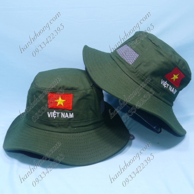 Nón tai bèo nam rộng vành thêu lá cờ Việt Nam, chất liệu vải kaki bền đẹp, bên hông có 2 lỗ thông gió - Hạnh Dương