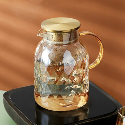 BỘ BÌNH ĐỰNG NƯỚC UỐNG UỐNG THỦY TINH KÈM 6 CỐC VÀNG VÂN KIM CƯƠNG ( KHÔNG BAO GỒM KHAY ) - VD124