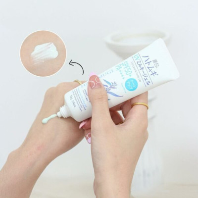 Gel Chống Nắng Nâng Tone Và Dưỡng Sáng Da Hatomugi UV Care & Tone Up Milky Gel SPF50 Pa++++ Mint Green (70 G)