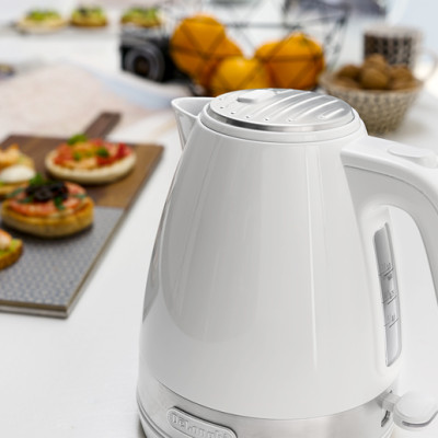 Bình Đun Siêu Tốc Delonghi KBLA2000.W (1L) - Trắng - Hàng Chính Hãng