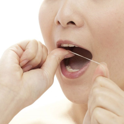 Chỉ nha khoa Sunstar Gum 40m  sợi chỉ mềm mại & bền dai - Hàng nội địa Nhật Bản