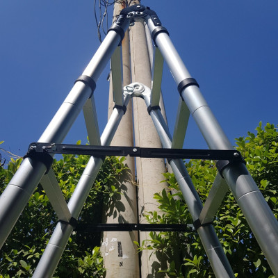 Thang nhôm rút đôi có bánh xe di chuyển tiện lợi, thanh giằn gia cố, khóa thang 2 lớp - NIKITA 2024