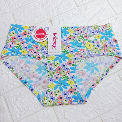 Combo 10 quần lót Su bông. Quần được thiết kết ôm sát vòng 3 tạo sự thoáng mát dễ chịu. 