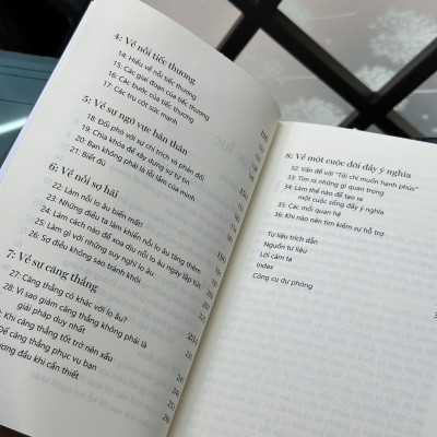 SAO TRƯỚC ĐÂY KHÔNG AI NÓI VỚI TÔI ĐIỀU NÀY? - BỘ CÔNG CỤ ĐỂ ĐỐI MẶT VỚI CUỘC SỐNG - TS. Julie Smith - Mai Thảo Yên dịch - (bìa mềm)
