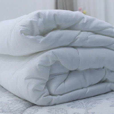 Ruột chăn đông cao cấp mềm mại, giữ nhiệt tốt chuẩn khách sạn