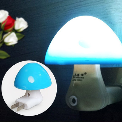 Đèn Ngủ Cảm Ứng Hình Cây Nấm (Màu Ngẫu Nhiên)