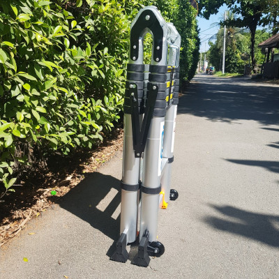 Thang nhôm rút đôi có bánh xe di chuyển tiện lợi, thanh giằn gia cố, khóa thang 2 lớp - NIKITA 2024