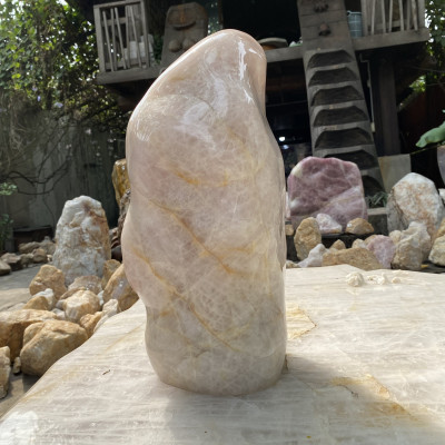 Trụ đá thạch anh tự nhiên nguyên khối NHASAN T700 "Khơi Thông Long Mạch, Cải Thiện Sức Khỏe" Nặng 24kg (KT: 39 x 23 x 13.5 cm) - Hàng chính hãng