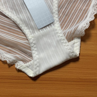 QUẦN TAM GIÁC LƯỚI VIỀN REN LMQ1169