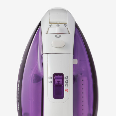 Bàn Ủi Hơi Nước Không Dây Panasonic NI-WL30VRA - Mặt Đế Silver Titan - Công Suất 1550W - Hàng Chính Hãng