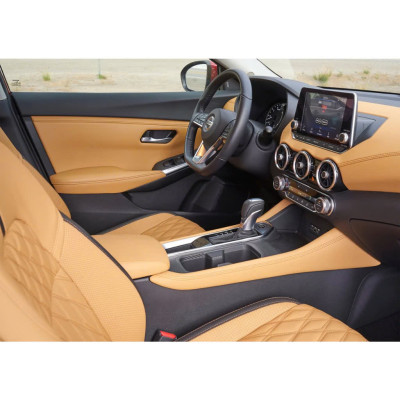 Chai Xịt Bóng Dưỡng Vệ Sinh Nội Thất Ô Tô – Phục Hồi Đồ Da, Nhựa, Gỗ Hiệu Quả, Tăng Độ Bóng Như Mới