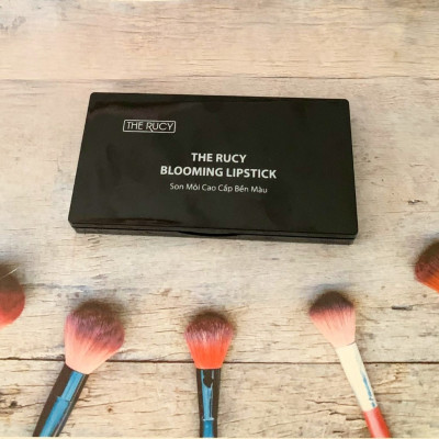 Bảng chiết mỹ phẩm đi du lịch tiện lợi 10 ô có gương kèm nắp đậy