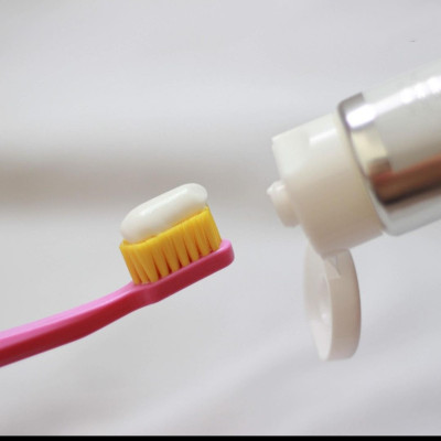 Kem Đánh Trắng Răng Chiết Xuất Ngọc Trai Apagard M Plus 60 G