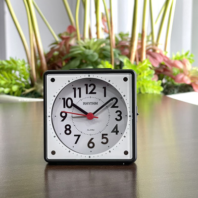 Đồng hồ Báo thức Rhythm CRE310NR02 – KT: 8.0 x 8.2 x 4.2cm. Vỏ nhựa. Dùng Pin.