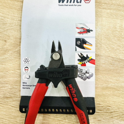 Kìm cắt chân linh kiện điện tử Wiha 26818 (kèm bìa treo 27391)