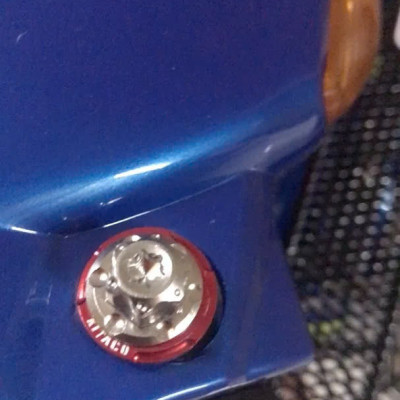 Ốc Chân Kính Gương Salaya Inox 304 tặng kèm Lông Đền Nhôm 10li ĐỎ Kitaco Siêu Rẻ Đẹp