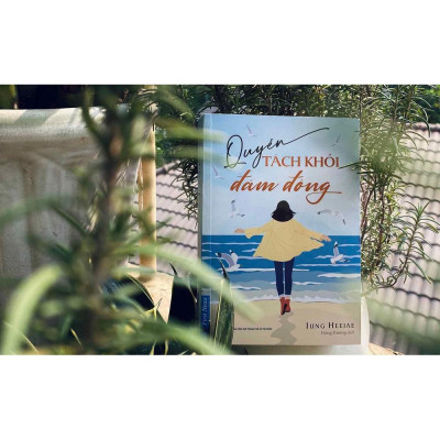 Sách Quyền tách khỏi đám đông FirstNews