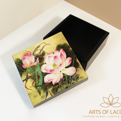 Hộp Lưu Niệm Sơn Mài Họa Tiết Hoa Sen Hồng